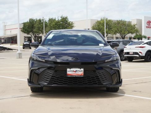 Used 2026 Toyota Camry SE w/ Convenience Package FWD image 3
