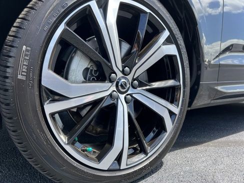 Used 2024 Volvo XC60 B5 Ultimate w/ Protection Package Premier image 12