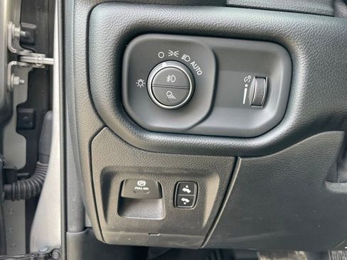 Used 2021 RAM 1500 Big Horn image 14