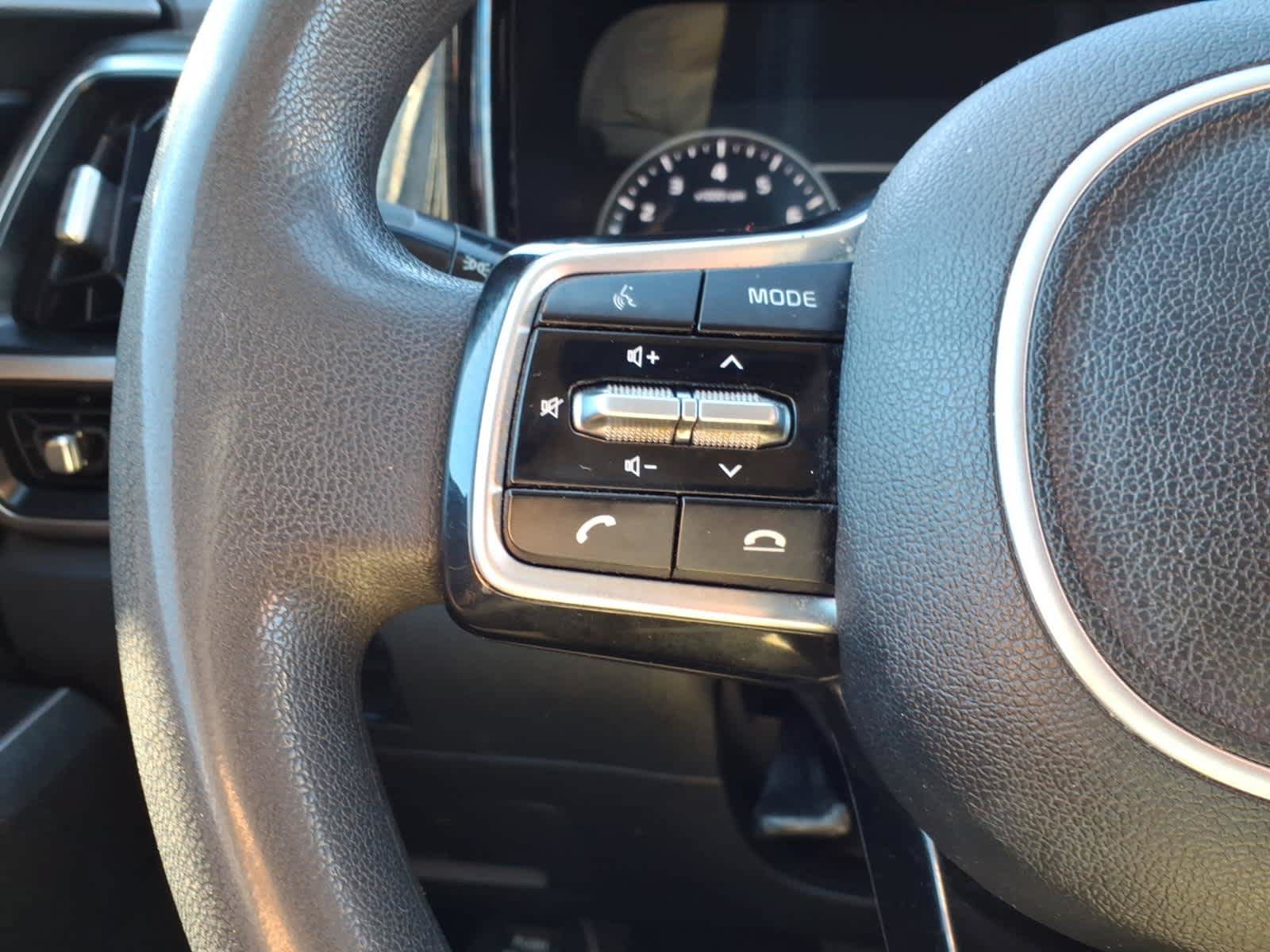 Used 2022 Kia Sorento LX AWD/4WD image 22