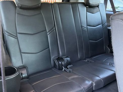 Used 2016 Cadillac Escalade ESV Premium AWD/4WD image 12