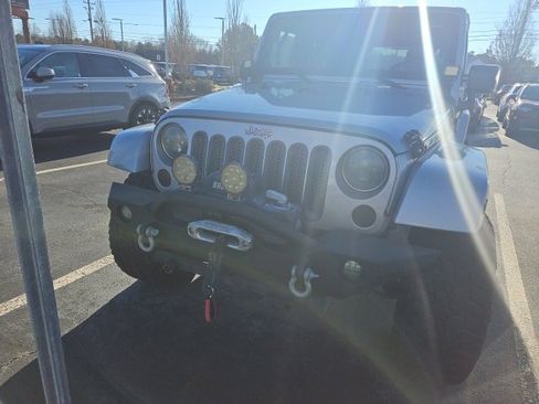 Used 2014 Jeep Wrangler Unlimited Sahara w/ Max Tow Package image 2