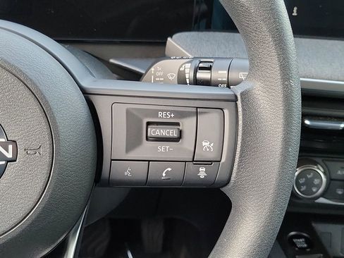 Certified 2025 Nissan Kicks SV image 6