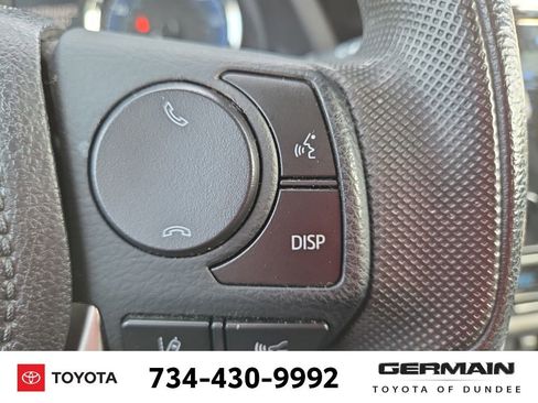 Used 2018 Toyota Corolla LE image 30