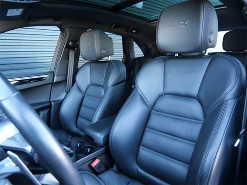 Certified 2021 Porsche Macan GTS w/ Sport Chrono Package image 5