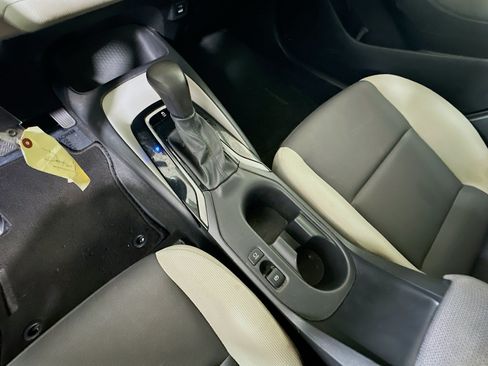 Used 2024 Toyota Corolla LE FWD image 21