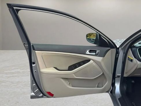 Used 2014 Kia Optima EX image 16