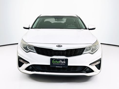 Used 2019 Kia Optima S FWD image 2