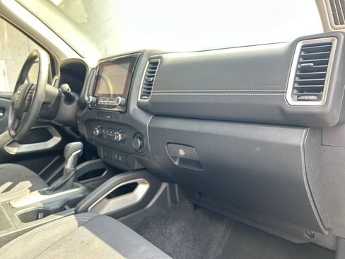 Used 2022 Nissan Frontier SV RWD image 15