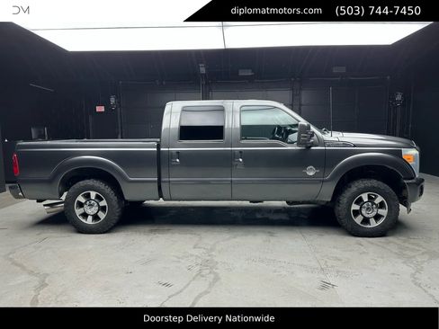 Used 2016 Ford F250 Lariat w/ Lariat Interior Package image 7
