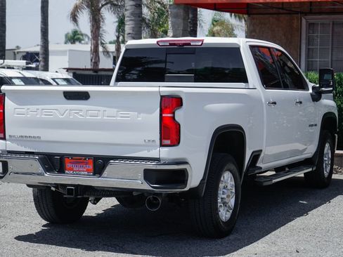 Used 2025 Chevrolet Silverado 2500 LTZ w/ LTZ Premium Package AWD/4WD image 9