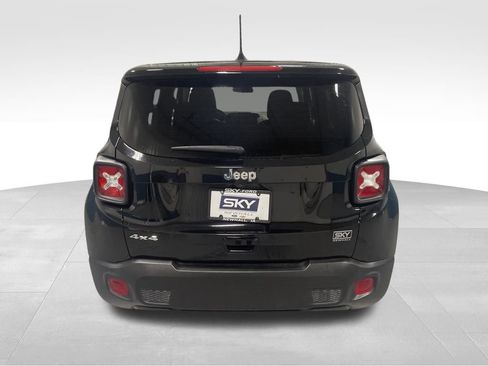 Used 2023 Jeep Renegade Latitude image 23