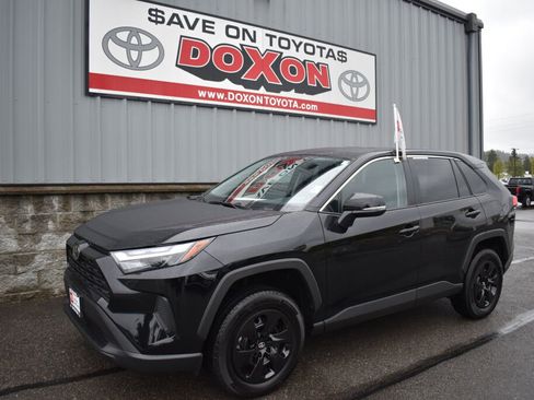 Certified 2025 Toyota RAV4 LE FWD image 1