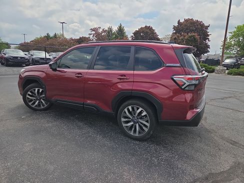 Certified 2025 Subaru Forester Touring AWD/4WD image 10