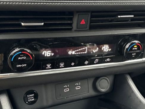 Certified 2025 Nissan Rogue SV image 15