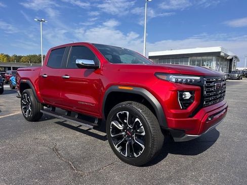 New 2026 GMC Canyon Denali image 2