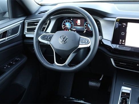 New 2026 Volkswagen Atlas Cross Sport SE image 23