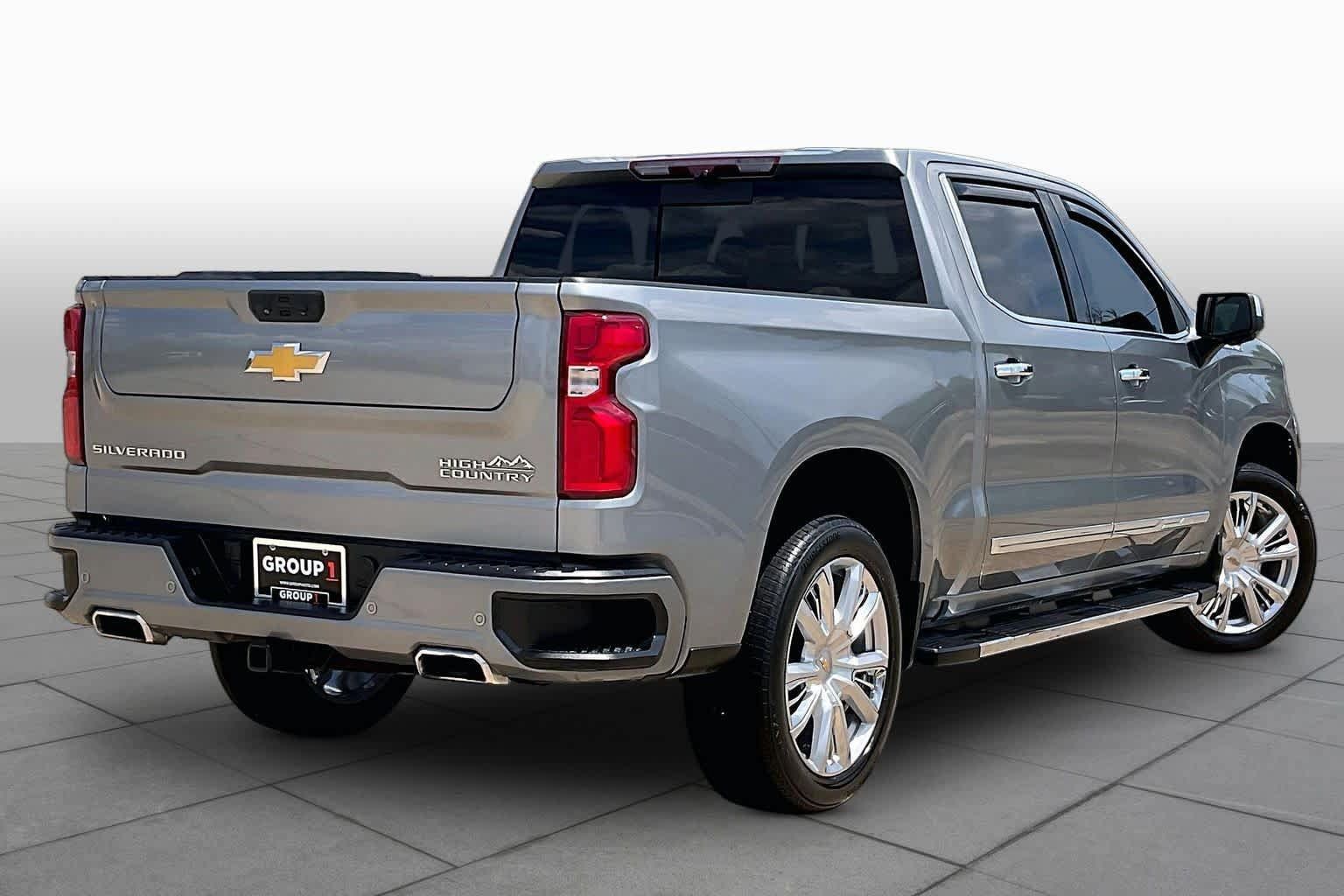Used 2023 Chevrolet Silverado 1500 High Country w/ High Country Premium Package AWD/4WD image 21
