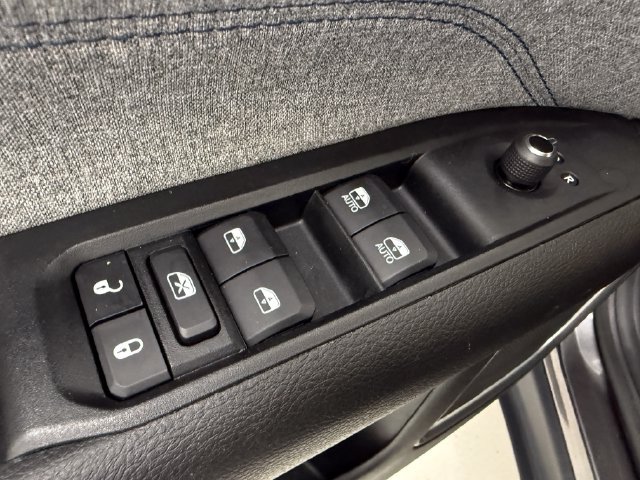 Used 2023 Jeep Compass Sport AWD/4WD image 30