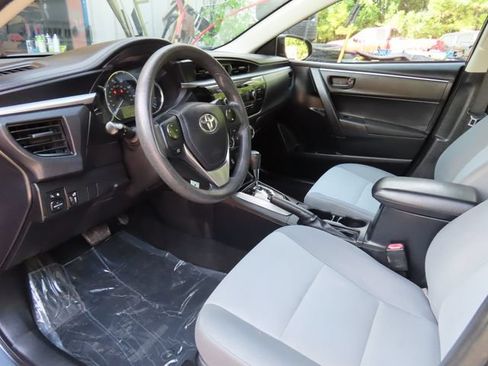 Used 2014 Toyota Corolla L FWD image 15