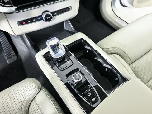 New 2026 Volvo XC90 T8 Ultra AWD/4WD image 17