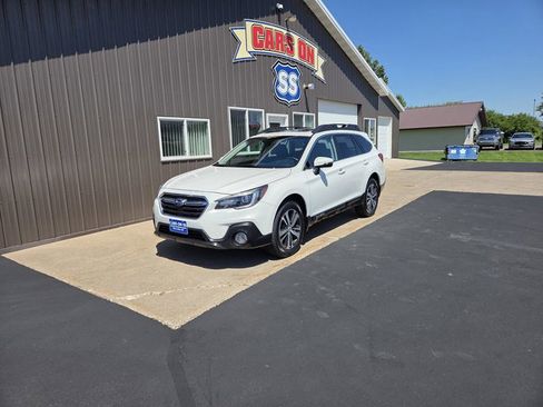 Used 2019 Subaru Outback 3.6R Limited AWD/4WD image 2