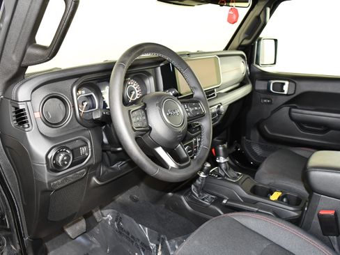 Used 2026 Jeep Gladiator Rubicon AWD/4WD image 37