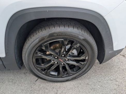 Used 2022 GMC Terrain SLE w/ Driver Convenience Package FWD image 19