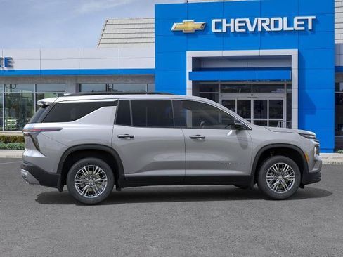 New 2027 Chevrolet Traverse LT w/ LPO, Floor Liner Package FWD image 29