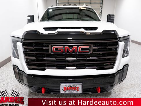 Used 2024 GMC Sierra 2500 AT4X image 7