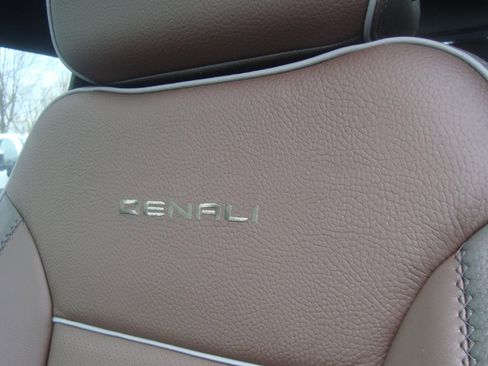 New 2026 GMC Sierra 1500 Denali w/ Denali Reserve Package image 12