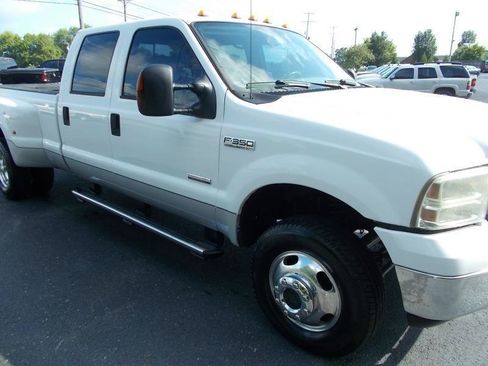 Used 2006 Ford F350 Lariat AWD/4WD image 11