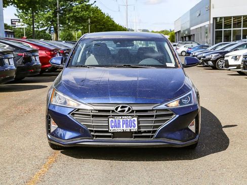 Used 2020 Hyundai Elantra SEL image 2