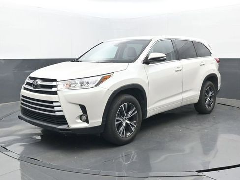 Used 2018 Toyota Highlander Plus image 8