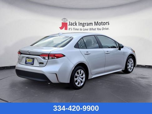 Used 2024 Toyota Corolla LE image 5