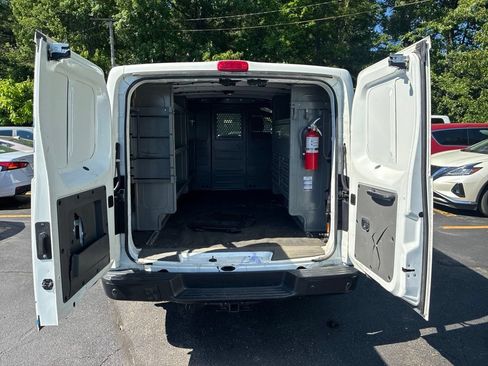 Used 2021 Nissan NV 2500 SV RWD image 13