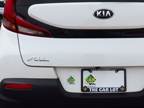 Used 2021 Kia Soul S image 19