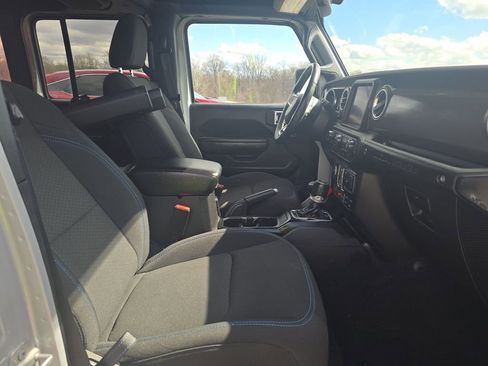 Used 2023 Jeep Wrangler Unlimited Rubicon 4xe w/ Steel Bumper Group image 5