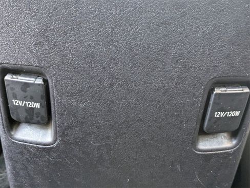 Used 2015 Toyota 4Runner Limited image 16