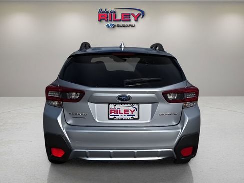 Used 2022 Subaru Crosstrek 2.0i Premium w/ Moonroof Package image 4