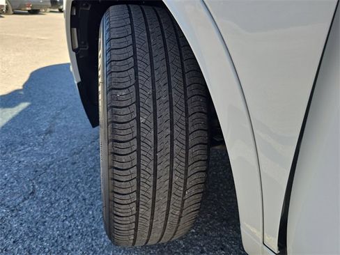 Used 2024 Land Rover Discovery Sport S image 30