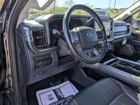 Used 2024 Ford F250 Lariat image 14