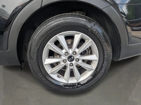 Used 2020 Kia Sorento AWD V6 image 10