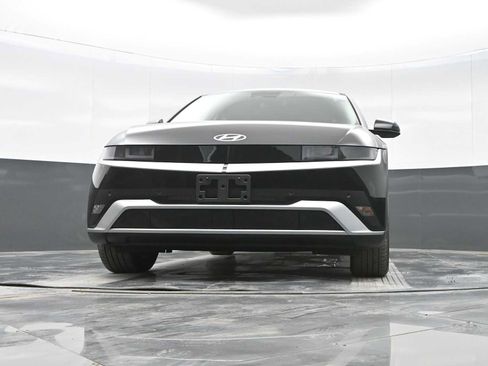 New 2025 Hyundai Ioniq 5 SE image 22