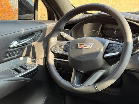 Used 2022 Cadillac XT4 Premium Luxury w/ Enhanced Visibility Package image 13