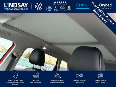Certified 2022 Volkswagen Taos SEL w/ Panoramic Sunroof Package image 17