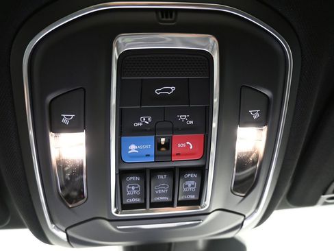 New 2026 Jeep Grand Cherokee L Limited w/ Limited Altitude Package AWD/4WD image 30