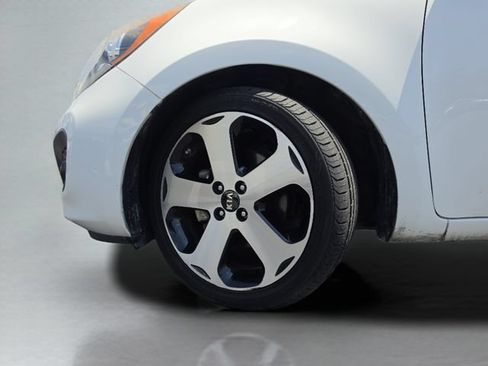 Used 2012 Kia Rio SX FWD image 41