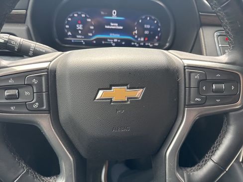 Used 2023 Chevrolet Suburban Premier image 6