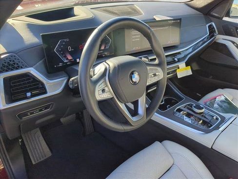 Used 2025 BMW X7 xDrive40i image 10